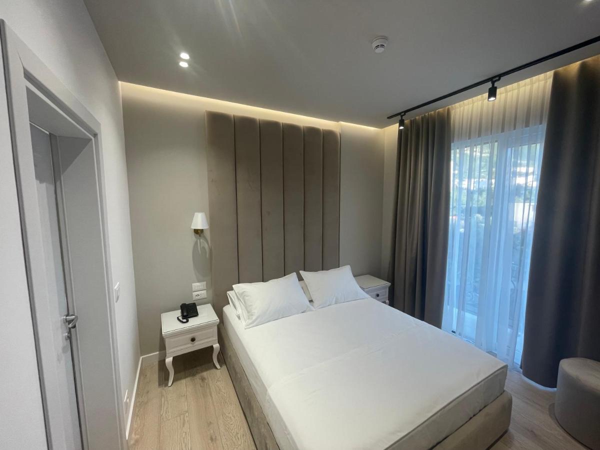 Seaside Hotel Вльора Екстер'єр фото