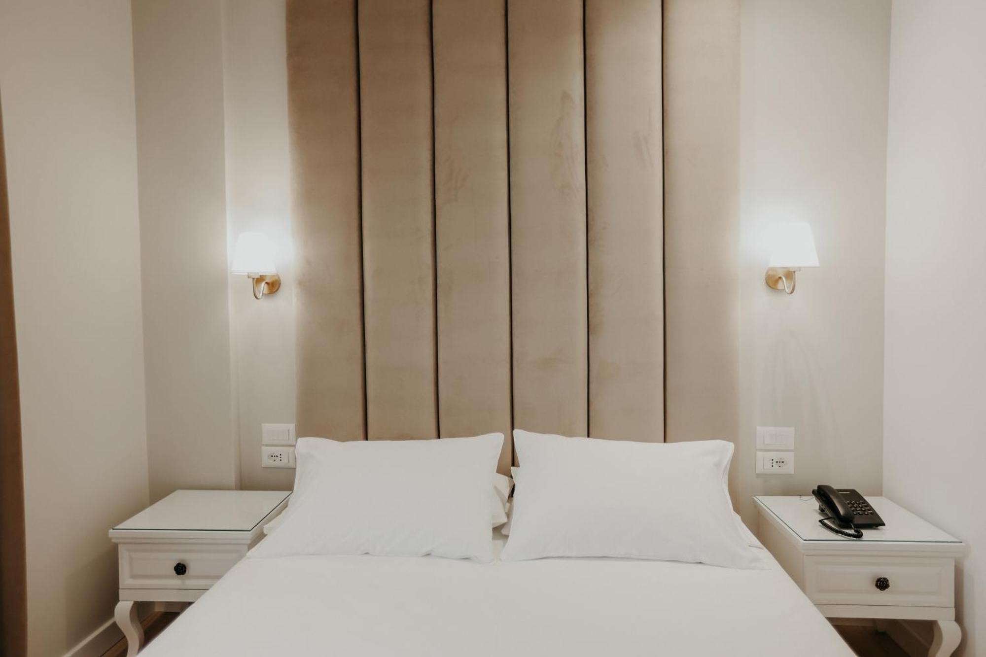 Seaside Hotel Вльора Екстер'єр фото
